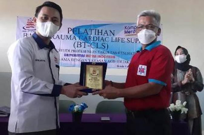 Prodi Profesi Ners UMITRA Gandeng Yayasan Ambulans Gawat Darurat 118 Jakarta, Gelar Pelatihan BTC da